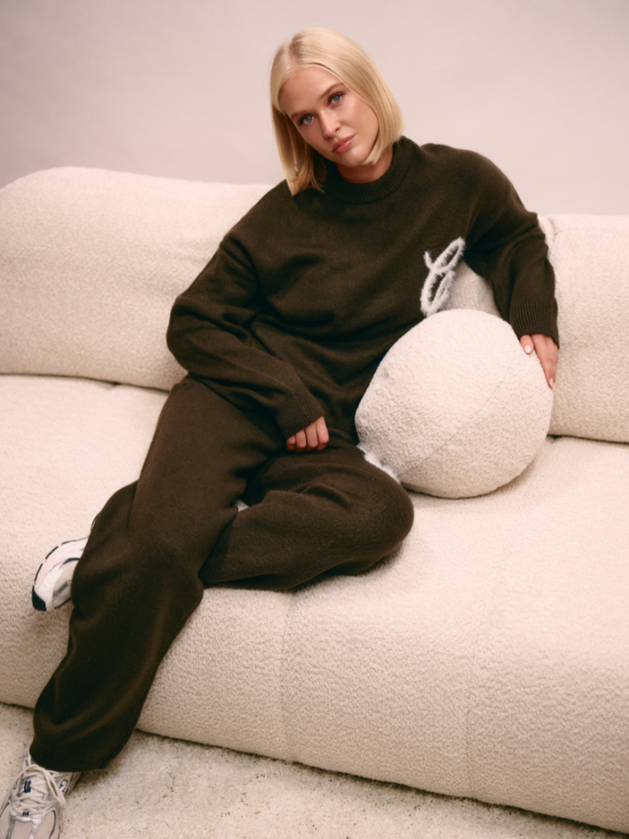 Croyez Women Fluffy Sweater Combi-set - Brown Croyez Croyez Women Fluffy Sweater Combi-set - Brown