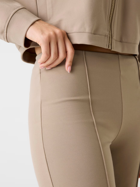 Guess Guess Annie Straight Leg Jogger - Totally Taupe