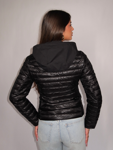Moose Knuckles Women Cloud Walker Short Jacket - Black/Black Moose Knuckles Moose Knuckles Women Cloud Walker Short Jacket - Black/Black