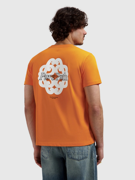 Pure Path Pure Path Bold Emblem T-Shirt - Oranje Pure Path Bold Emblem T-Shirt - Oranje