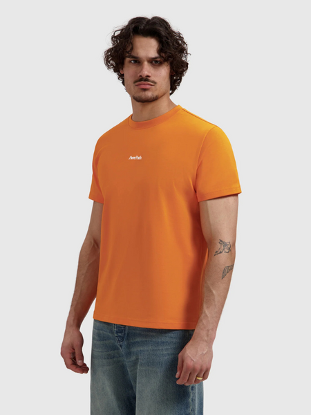 Pure Path Bold Emblem T-Shirt - Oranje Pure Path Pure Path Bold Emblem T-Shirt - Oranje