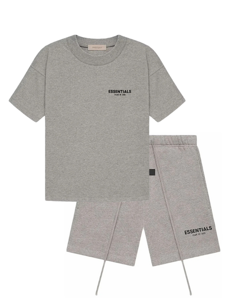 Fear of God Fear of God Kids Essentials Combi-Set - Dark Oatmeal Fear of God Kids Essentials Combi-Set - Dark Oatmeal