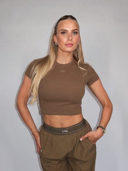 Unique The Label Unique The Label Gill Crop Tee - Olive Unique The Label Gill Crop Tee - Olive