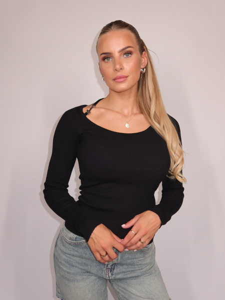 Guess Guess Longsleeve Meghan Sweater - Jet Black Guess Longsleeve Meghan Sweater - Jet Black