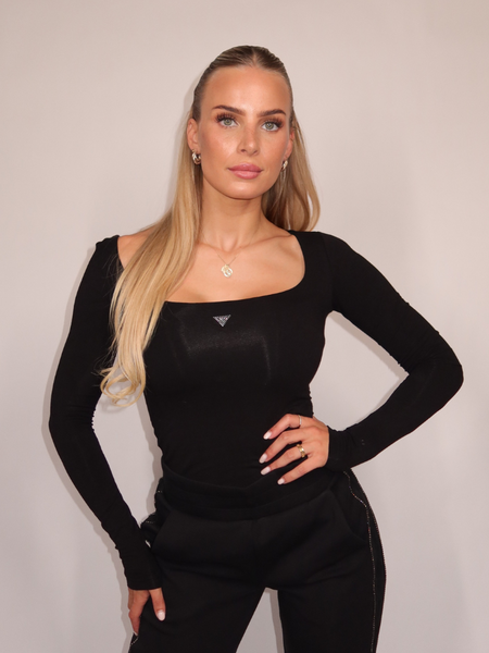 Guess Longsleeve Square NK Larissa Bodysuit - Jet Black Guess Guess Longsleeve Square NK Larissa Bodysuit - Jet Black