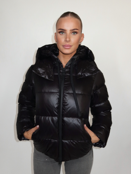 Peuterey Peuterey Women Kenid LKS GRS 01 Jacket - Nero Peuterey Women Kenid LKS GRS 01 Jacket - Nero