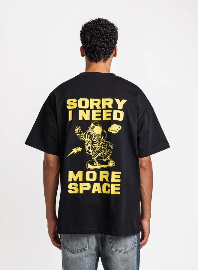 Rheborn Need more space T-shirt