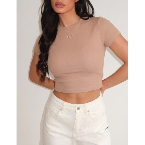 Unique The Label Gill Crop Tee - Sandy Unique The Label Gill Crop Tee - Sandy
