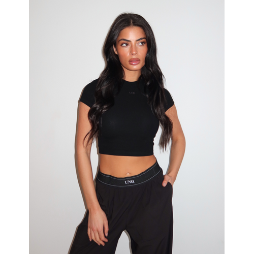 Unique The Label Gill Crop Tee - Black Unique The Label Gill Crop Tee - Black