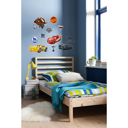Cars Disney Cars Muursticker 50x70 cm - Cars3 Cars Disney Cars Muursticker 50x70 cm - Cars3