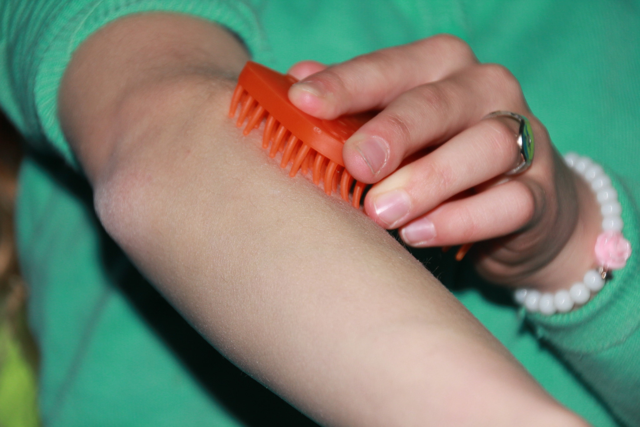 Sensory University Tactile Tiger Hand Fidget / Sensory Brush (Orange)
