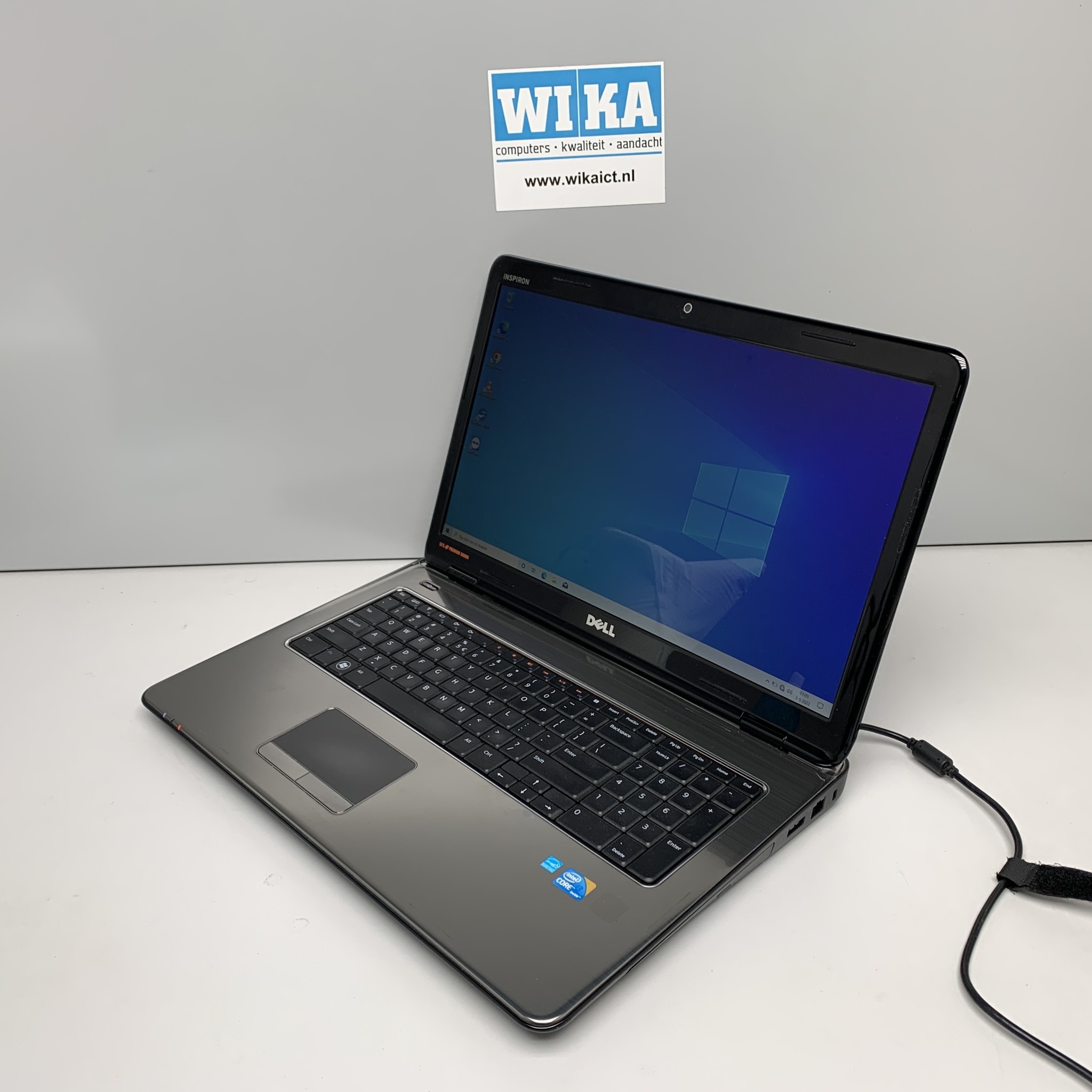 Dell Inspiron I3 M370 6Gb 128 GB SSD 17.3 Windows 10H laptop