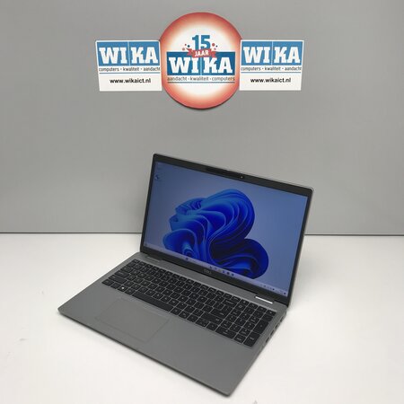 Dell Latitude 5520 i5-1145G7 8Gb 256Gb SSD 15.6 W11P laptop