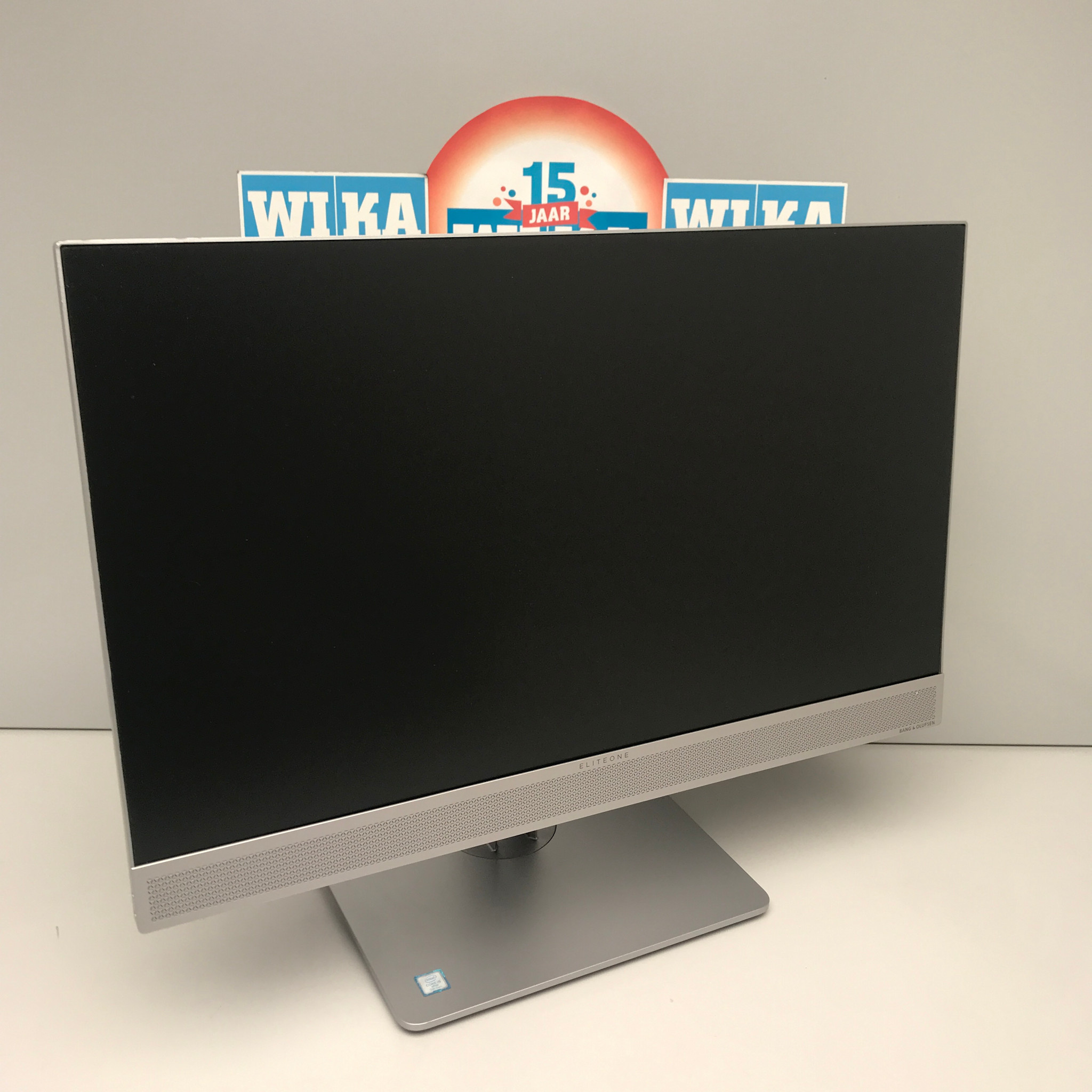 HP EliteOne 800 G3 i5-7500 8Gb 256Gb W11P 24 inch All-In-One