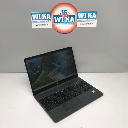 HP 250 G8 i5-1035G1 8Gb 256Gb SSD W11P 15.6 laptop