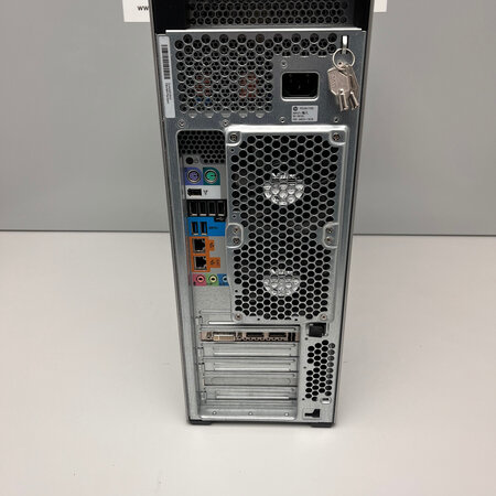 HP Z620 Workstation Intel 2x Xeon E5-2670 32Gb 250Gb W11P