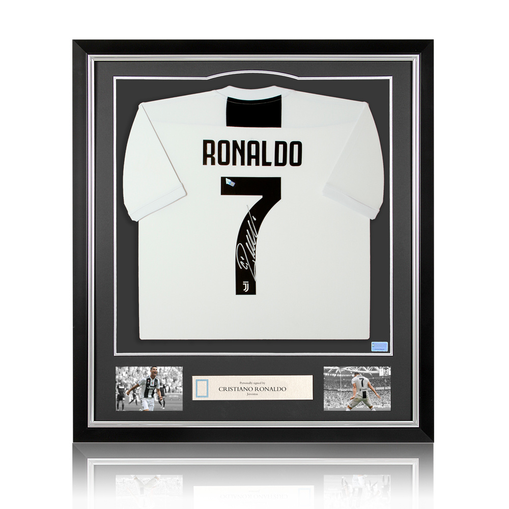 Cristiano Ronaldo maglia firmata Juventus 2018-19 - incorniciata - GOAT  authentic
