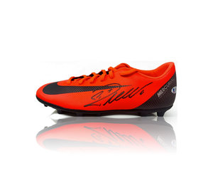 Cristiano Ronaldo signed boot Nike 