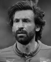 Cimeli firmati da Andrea Pirlo