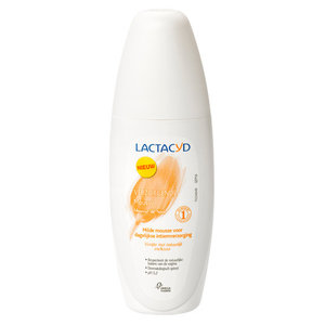Lactacyd Lactacyd Femina Mousse Verzorgend - 150 Ml Lactacyd Lactacyd Femina Mousse Verzorgend - 150 Ml