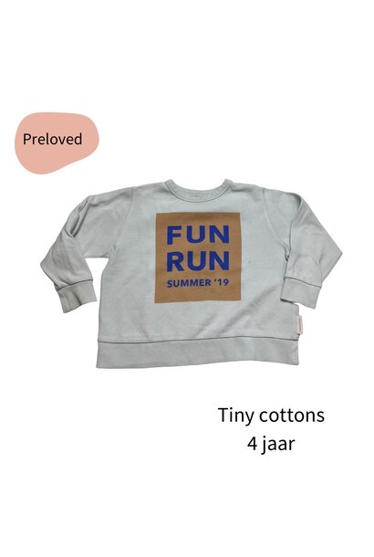Tinycottons sweater Fun Run maat 104  (paar kleine vlekjes)