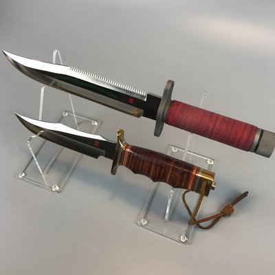 Ständer für Dolche / Bajonette / Messer / Schwerter