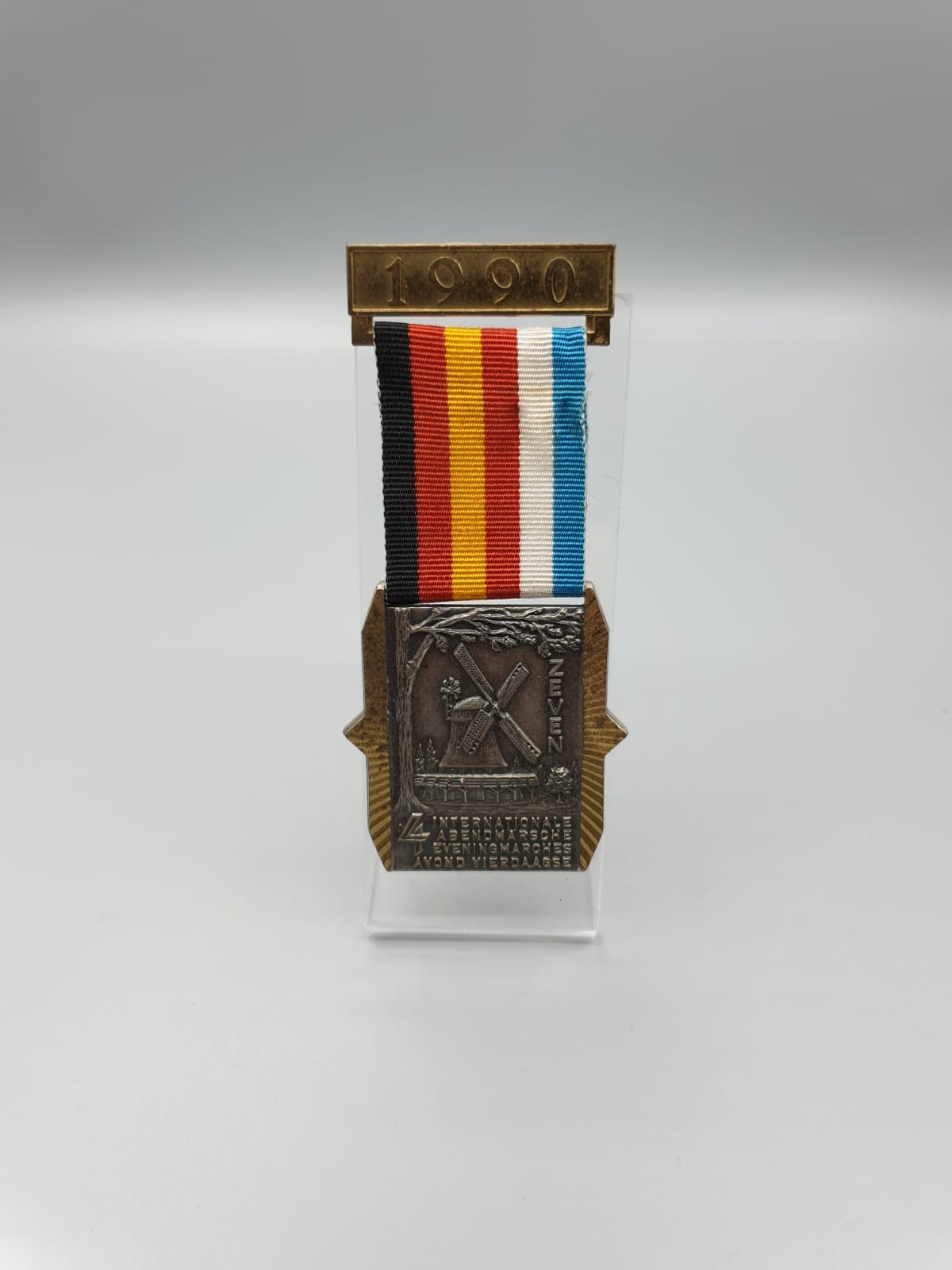 Medal Display Stand Showmycollection