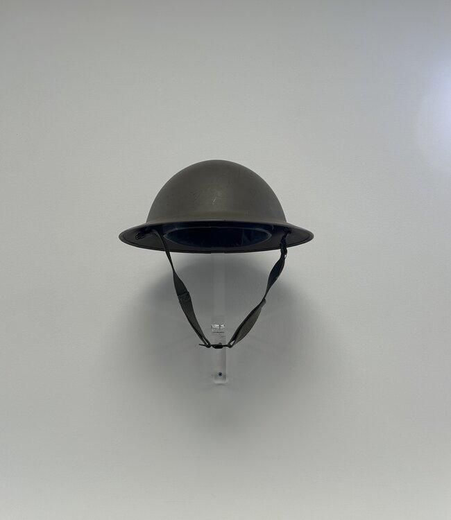 Wall-Mounted Display for Helmets / (Field) Caps / Hats