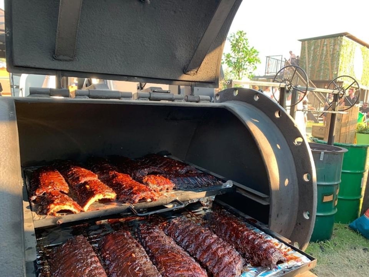 Spareribs, Cornbread, Coleslaw, Pickles Spareribs, Cornbread, Coleslaw, Pickles