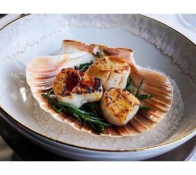 Coquilles met Miso en Kimchi boter gegratineerd Coquilles met Miso en Kimchi boter gegratineerd