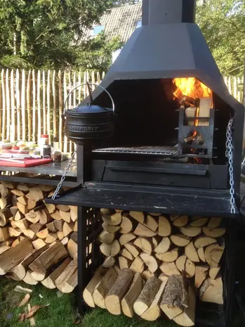 Zuid-Afrikaanse Braai 800 Freestanding Home Fires Zuid-Afrikaanse Braai 800 Freestanding Home Fires