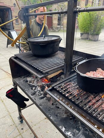 Argentijnse grill 150 cm  met Brassero Argentijnse grill 150 cm  met Brassero