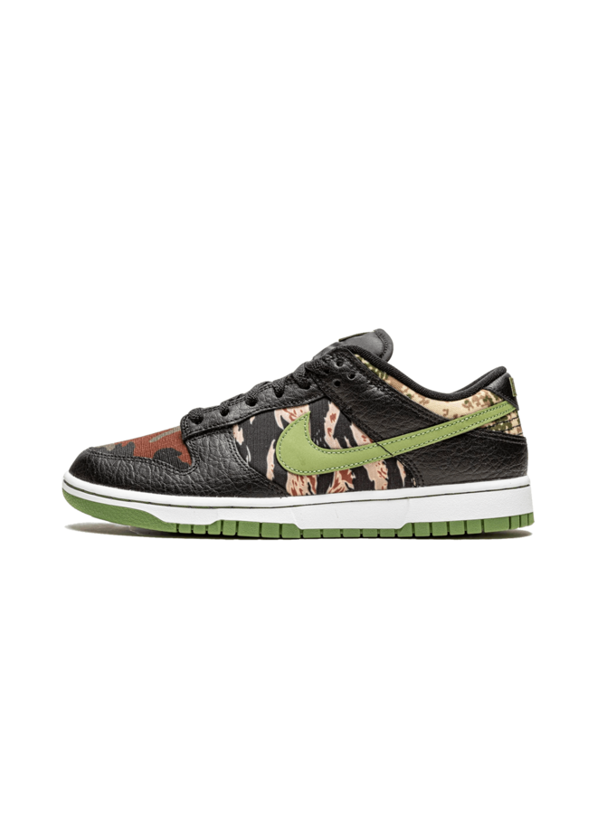 NIKE DUNK LOW SE - BLACK/OIL GREEN 