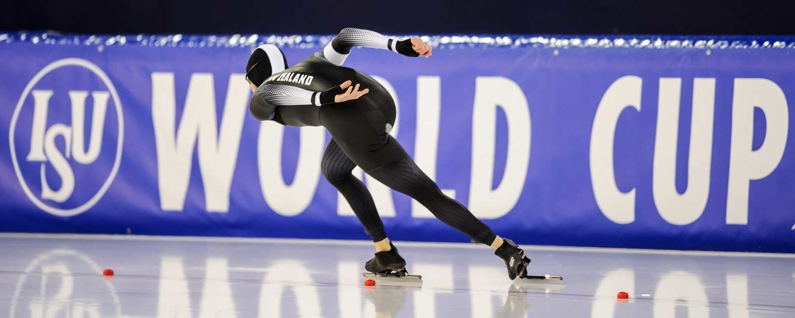 Peter Michael wint de ISU World Cup 5.000m speedskating in