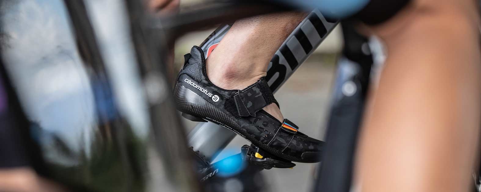 Easy slip in triathlon shoe