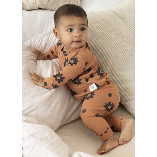 Pyjama Flora Flower Hazelnoot Feetje Pyjama Flora Flower Hazelnoot