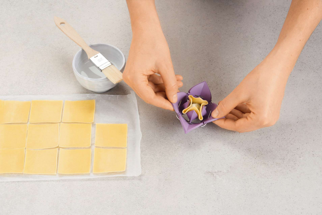 Betty Bossi Dumpling Maker