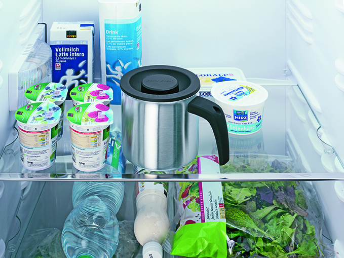 Betty Bossi Measuring Jar with lid 2L