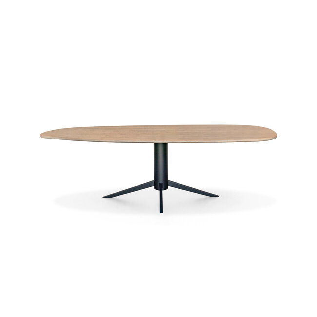 Hippestoelen  Eettafel Amari
