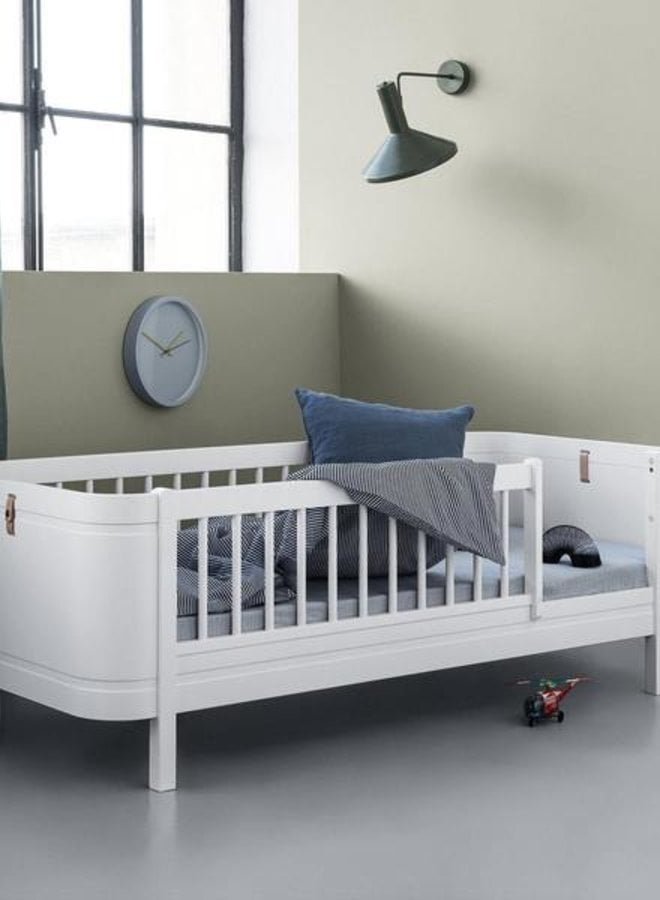 Oliver Furniture - Wood mini+ junior bed, white