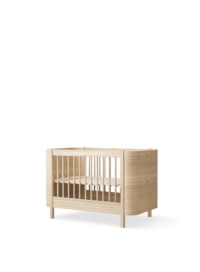 Wood Mini+ cot bed oak