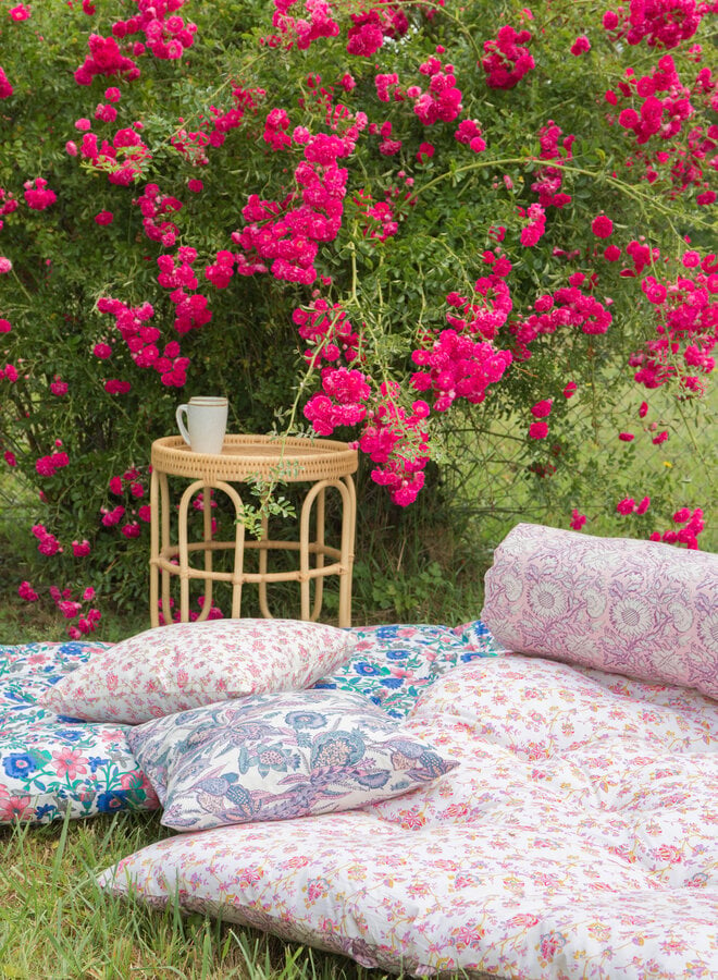 Louise Misha floor mattress Many pink daisy