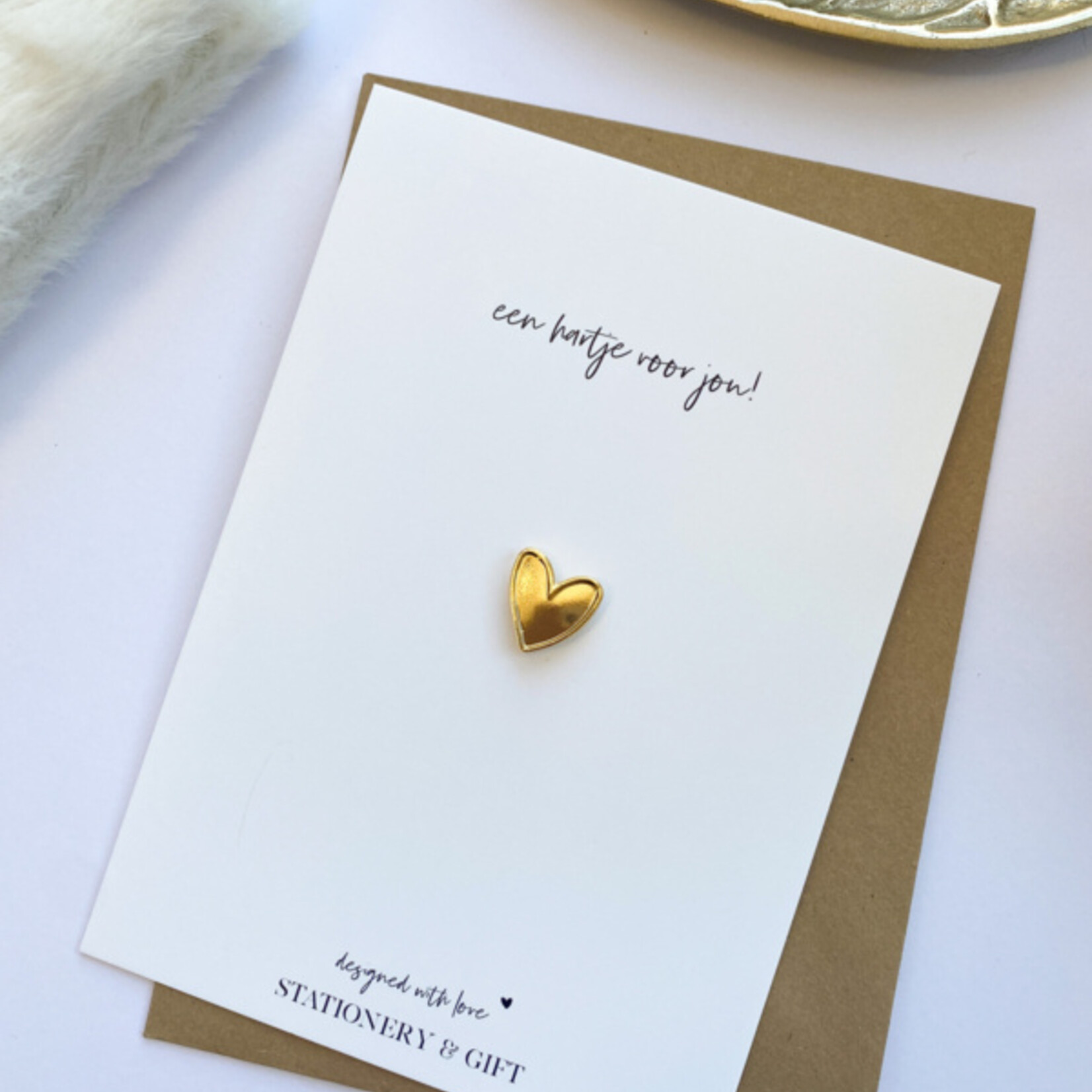 Stationary & Gifts Pin op kaart - Een hartje voor jou! (incl.  envelop)