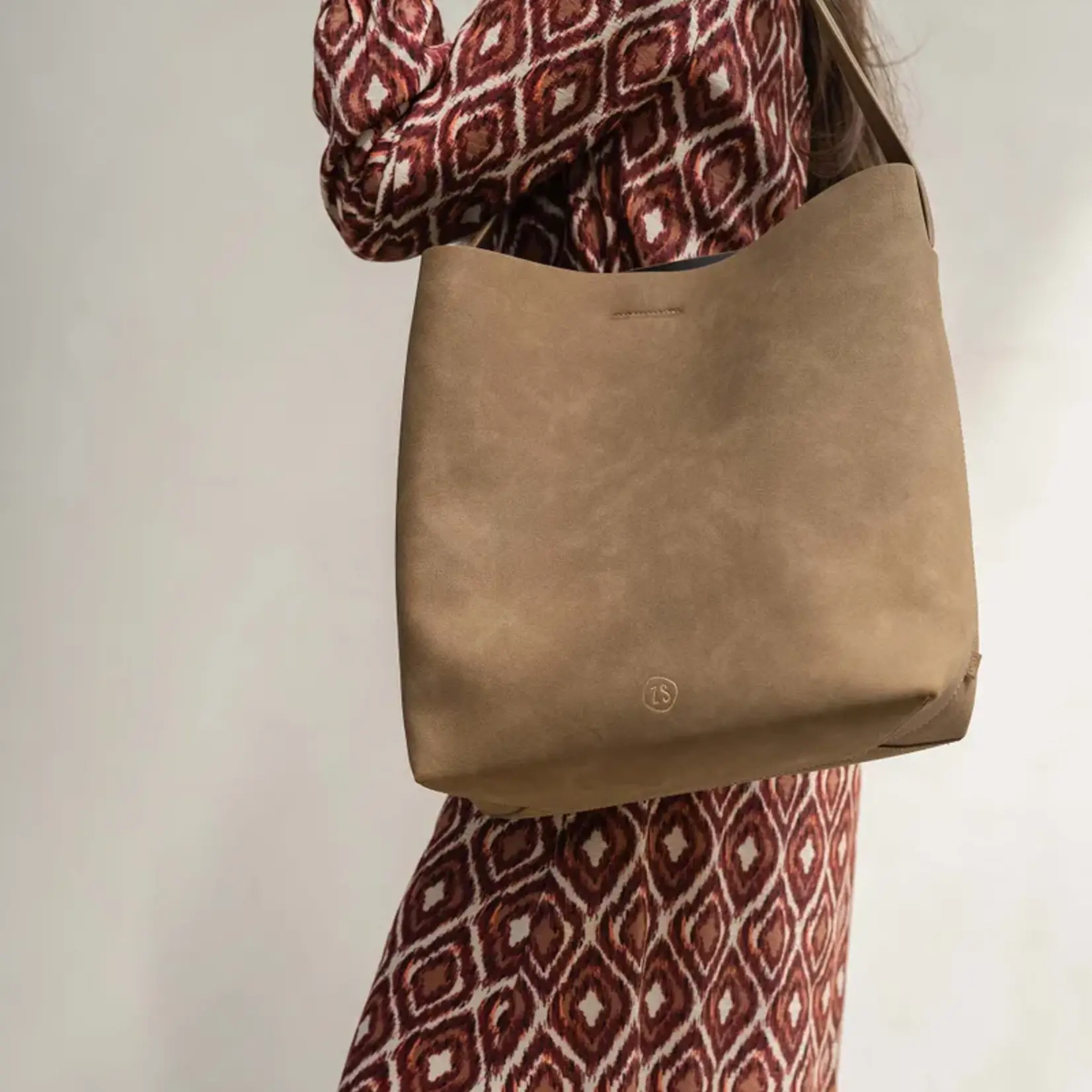Shopper groot sale