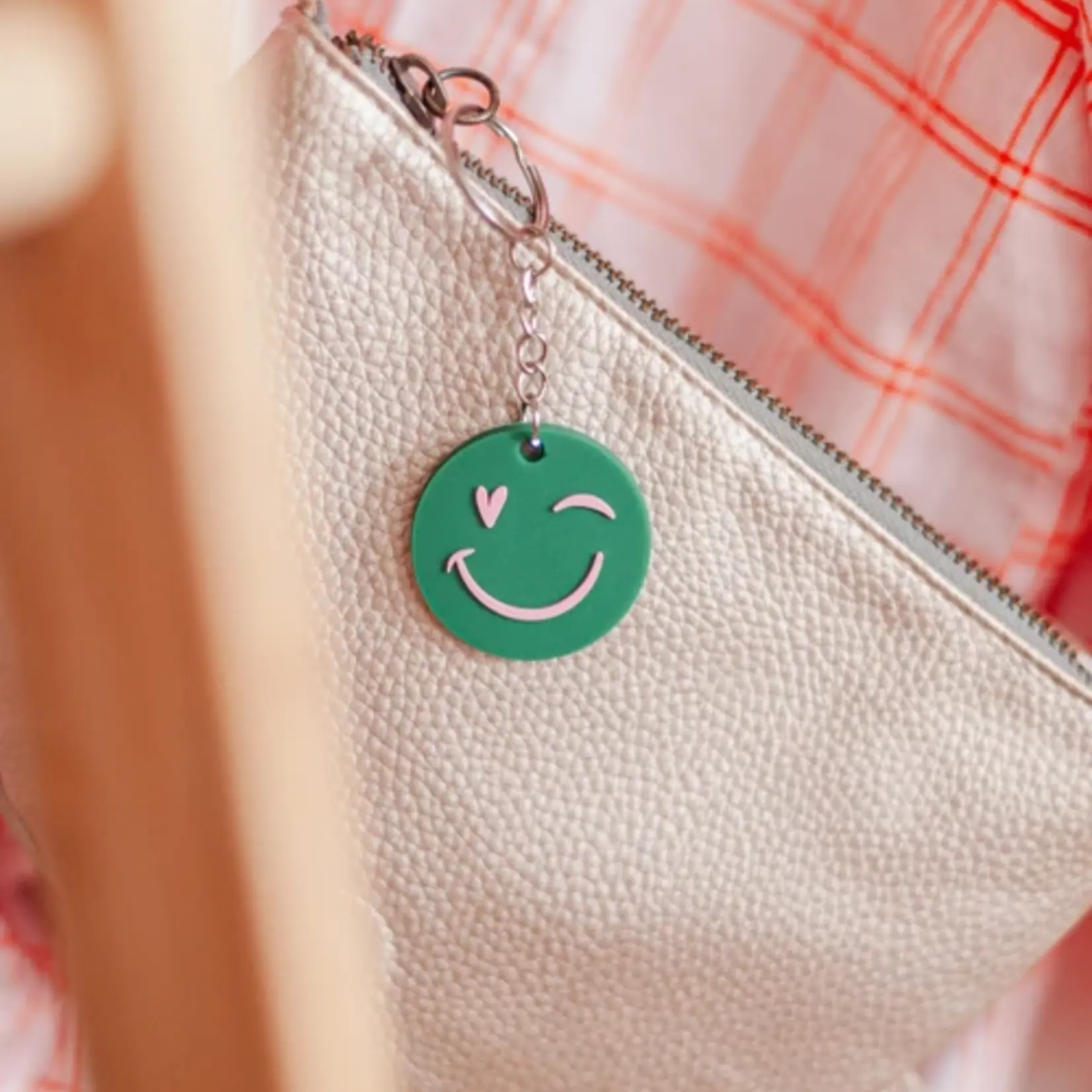 Sleutelhanger rond SMILEY - PVC - Groen/Roze - Ø40mm