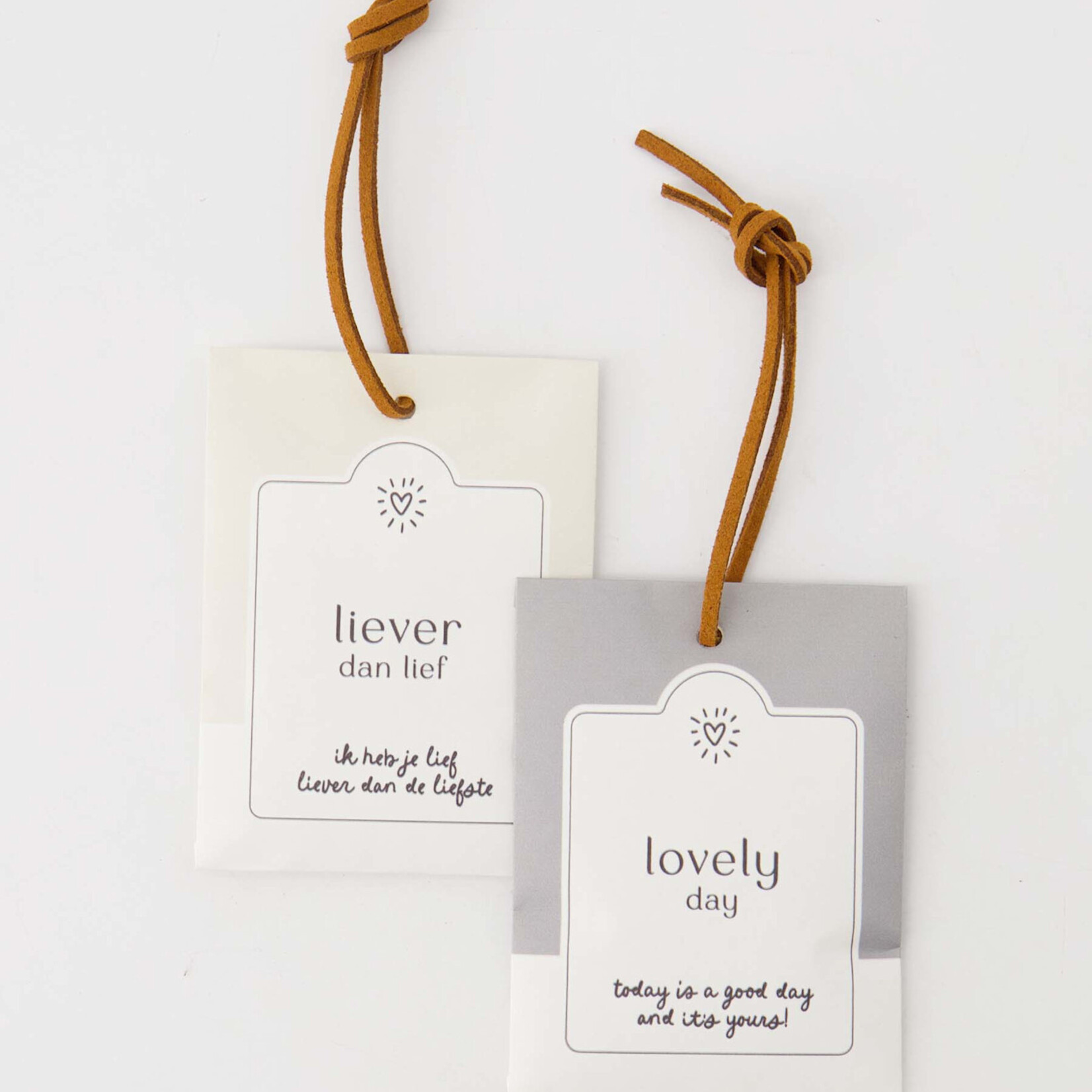 Zusss Geurzakjes - "Liever dan lief" en "Lovely day" - Off white/Grijsblauw - 6x8cm - Set van 2
