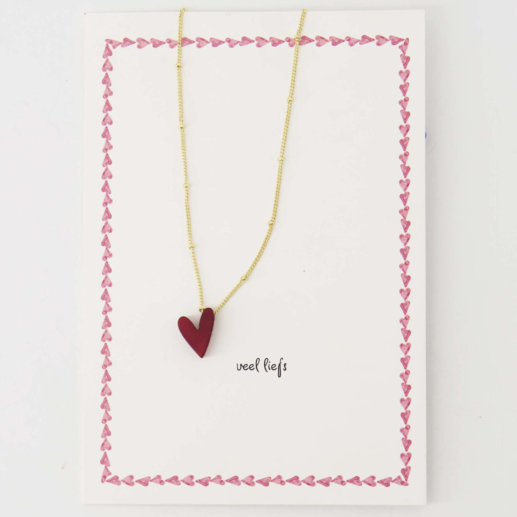 Zusss Ansichtkaart met ketting - "Veel liefs" - Hart - Rood/Wit
