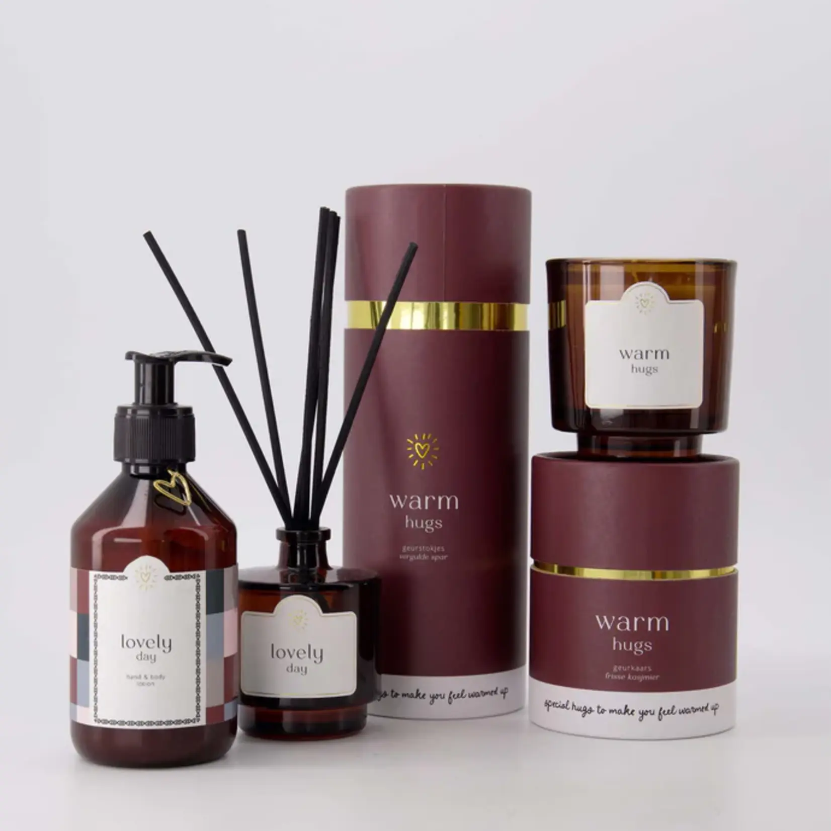Zusss Geurstokjes in koker - "Warm hugs" - Donkerrood - Ø6,5 x 20cm