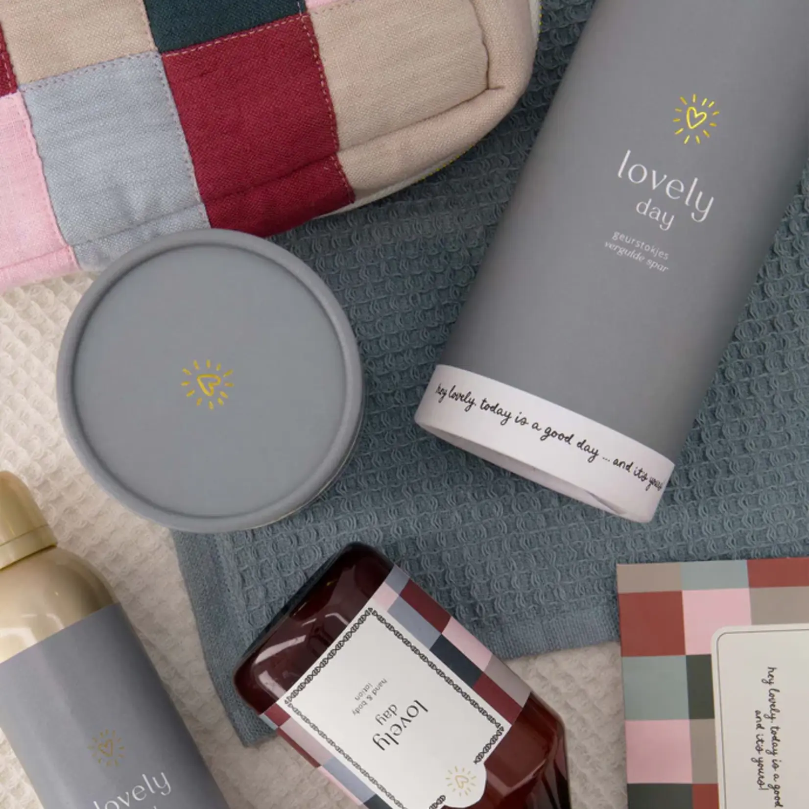 Zusss Geurstokjes in koker - "Lovely day" - Grijsblauw - Ø6,5 x 20cm