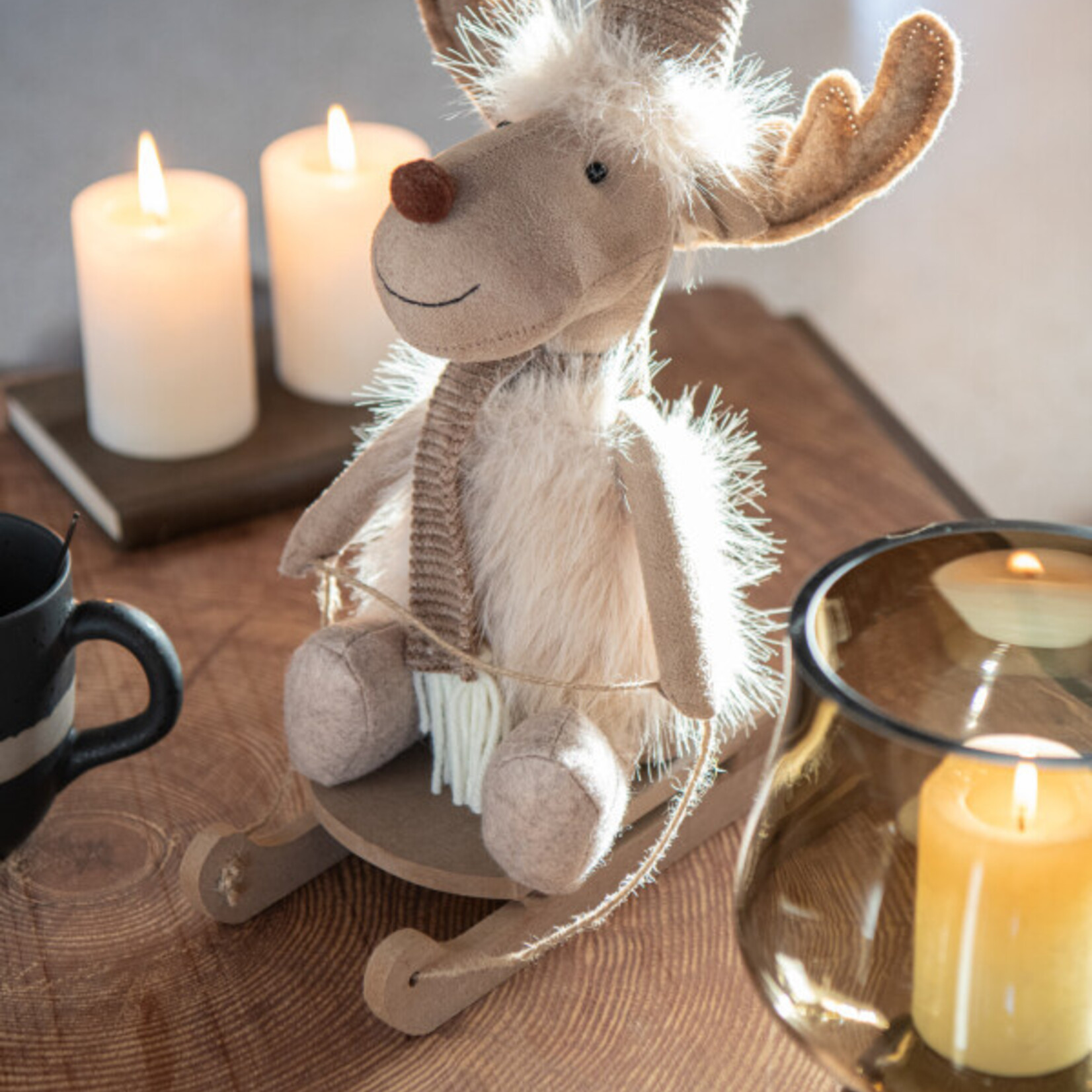 Eland op slee - Stof - Beige - 15x25x40cm